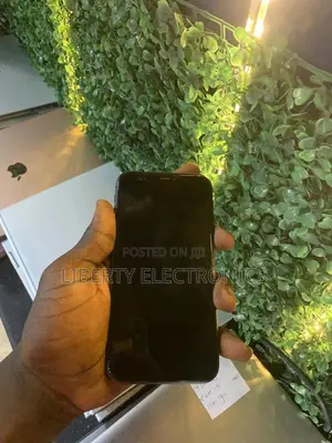 Apple iPhone 11 64 GB Black