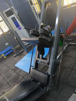 Commercial Leg Press Machine