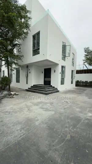 5bdrm Duplex in Royal Estate, Port-Harcourt for sale
