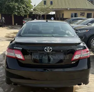 Toyota Camry SE 4dr Sedan (2.5L 4cyl 6AM) 2010 Black