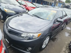 Toyota Camry SE 4dr Sedan (2.5L 4cyl 6A) 2013 Gray