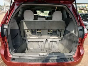 Toyota Sienna LE 8 Passenger (3.5L 6cyl 6A) 2016 Red