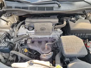 Toyota Camry LE 4dr Sedan (2.5L 4cyl 6A) 2013 Gold