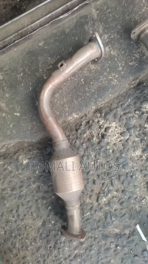 Brand New Center Catalyst for Toyota Rav4 2012-2015 Model