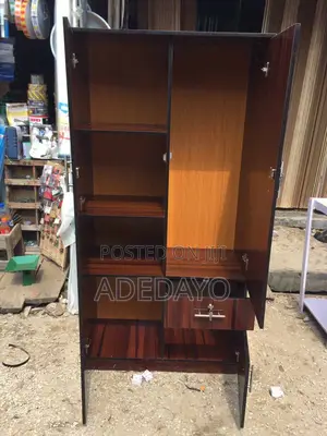 32 Inches Mini Walldrobe