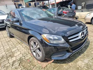 Mercedes-Benz C300 2017 Black