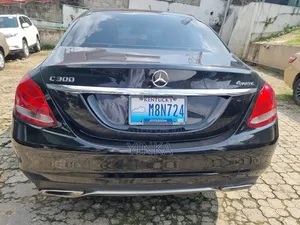 Mercedes-Benz C300 2017 Black