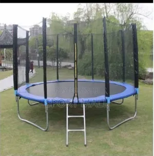 10ft Trampoline With Enclosure