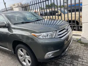 Toyota Highlander 2013 Green