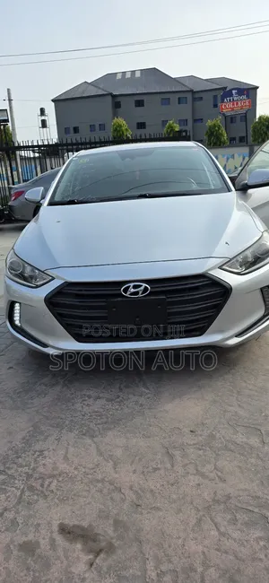 Hyundai Elantra Limited 2018 Silver