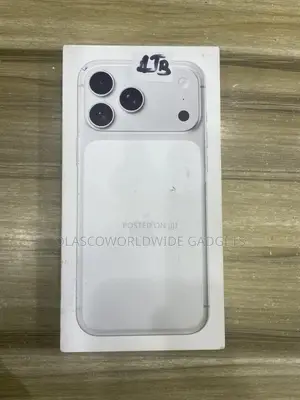 New Apple iPhone 17 Pro Max 1 TB Silver