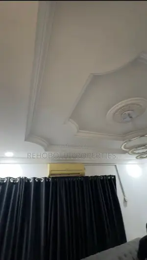 6bdrm Bungalow in Commodore Elebu, Ido for sale
