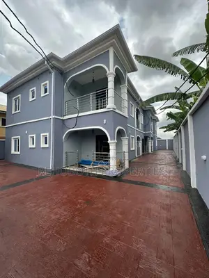 10bdrm Block of Flats in Agara Akala for sale