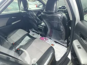 Toyota Camry SE 4dr Sedan (2.5L 4cyl 6A) 2014 Silver