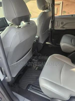Toyota Sienna Limited 2022 Brown