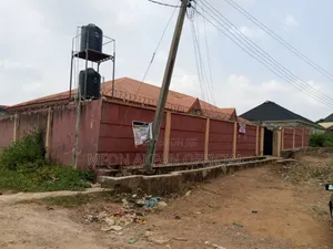 6bdrm Bungalow in Eletta Estate, Ibadan for sale