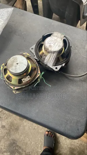 Set of Sienna Speakers 2000 Model