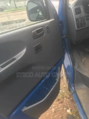 Car 2004 Blue