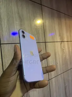 Apple iPhone 11 64 GB Purple