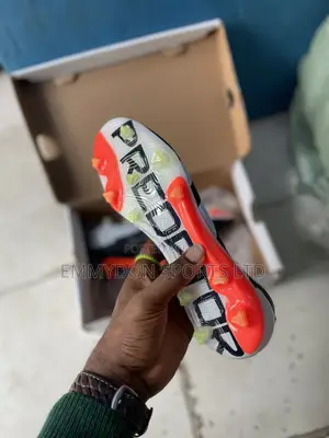 Adidas Predator Boot
