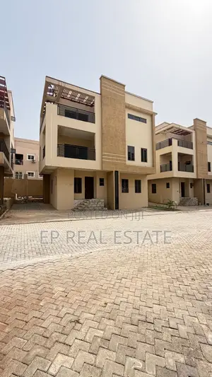 Furnished 5bdrm Duplex in Life Camp for sale