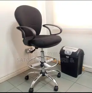 Executive Swivel Office Chair