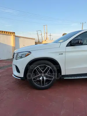 Mercedes-Benz GLE-Class 2016 White