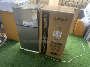 Snowsea BCD-136 Compact Refrigerator