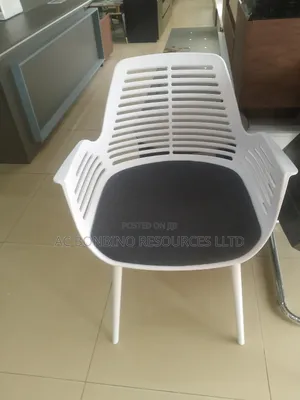 Relaxing Chair for Home and Office