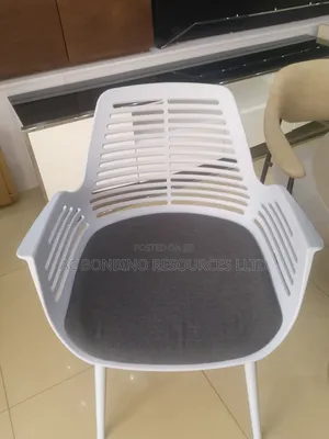 Relaxing Chair for Home and Office