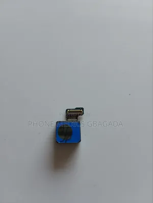Samsung S20 Plus Front Camera