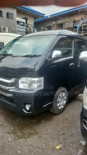 Toyota HiAce 2018 Black