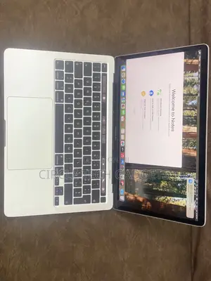 Laptop Apple MacBook Pro 2020 32GB Intel Core I7 SSD 512GB