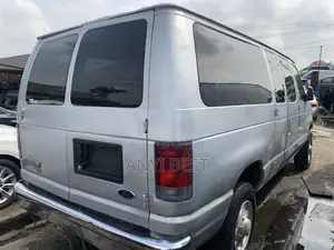 Ford E350 2007 Silver