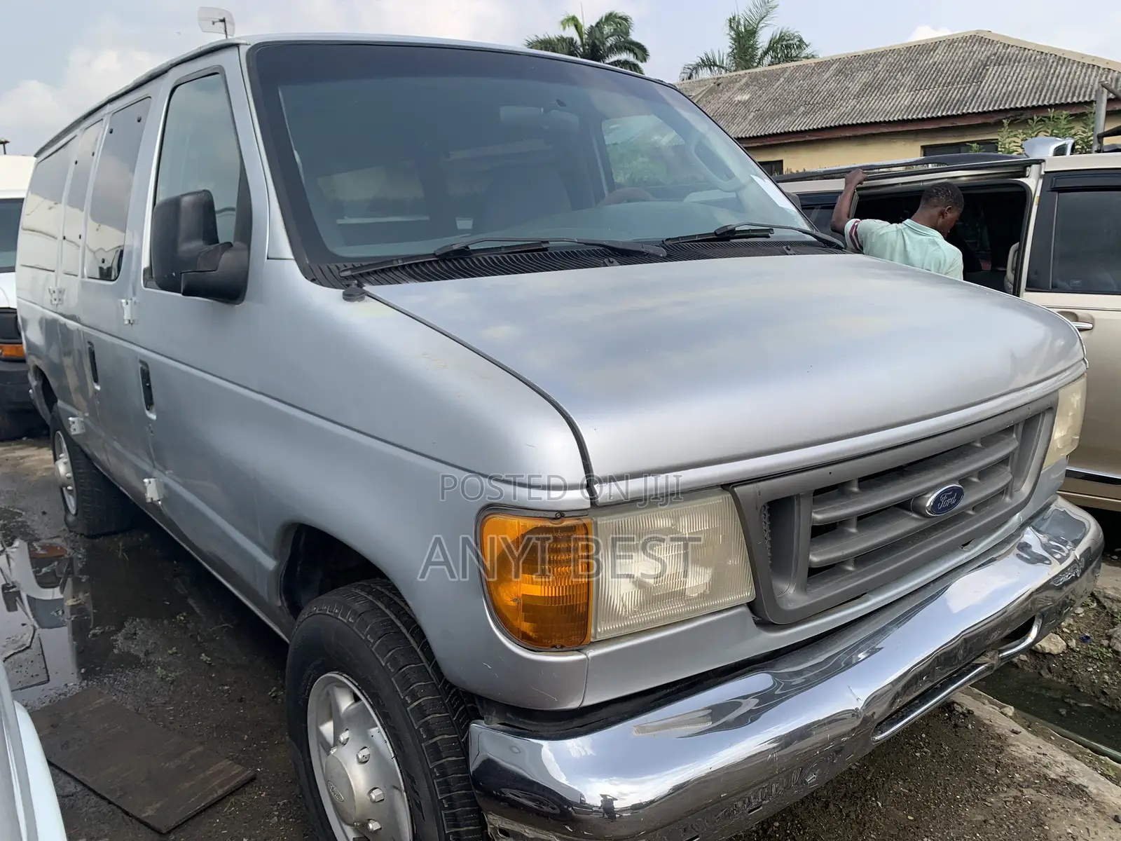Ford E350 2007 Silver