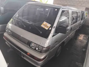 Mitsubishi L300 2005 Silver