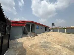 3bdrm Block of Flats in Awotan Apete Area, Ibadan for sale