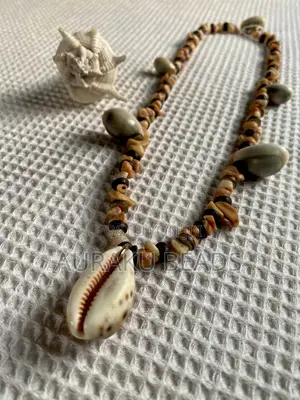 Cowrie Neckpiece