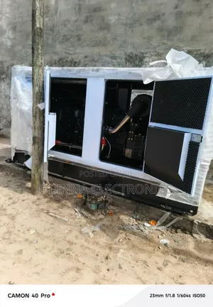 Brand New Perkins 350kva Soundproof Diesel Silent Lister Generator
