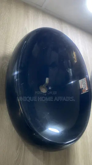 Black Washing Hand Basin