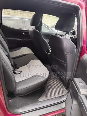 Toyota Tacoma 2022 Red