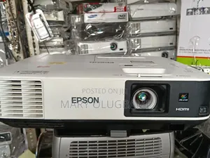 Epson Projector 5000 Lumens