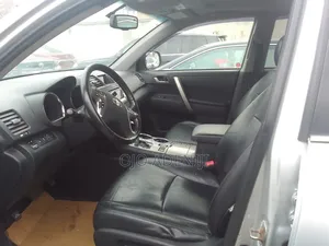 Toyota Highlander 2013 Silver