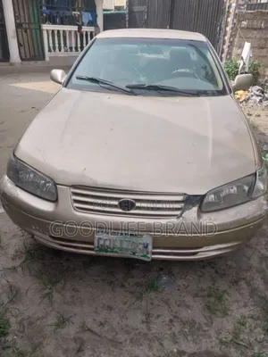 Toyota Camry XLE 4dr Sedan (2.4L 4cyl 4A) 2002 Brown