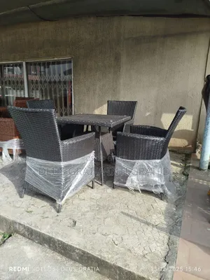 Rattan Table And 4 Chairs For Restaurant/ Big Boy Rattan Set