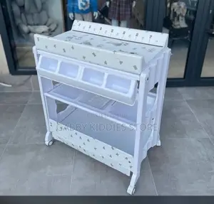 Standing Baby Bath Tub