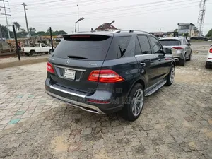 Mercedes-Benz M Class ML350 4MATIC 4dr SUV AWD (3.5L 6cyl 7A) 2014 Gray