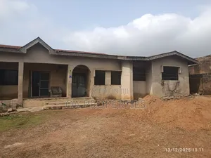 2bdrm Block of Flats in Ibadan for sale