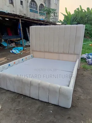 Quality 6x6ft Padded Bedframe