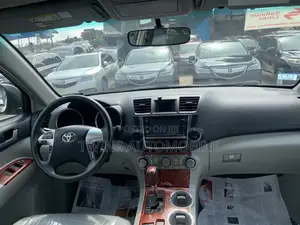 Toyota Highlander Limited 3.5l 4WD 2013 Red